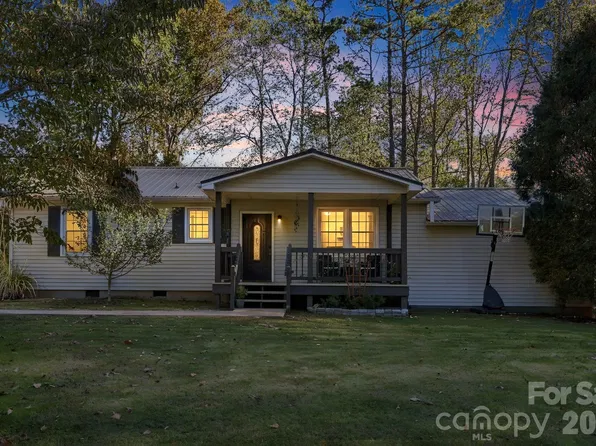 6 Gun Flint Trl, Fletcher, NC 28732