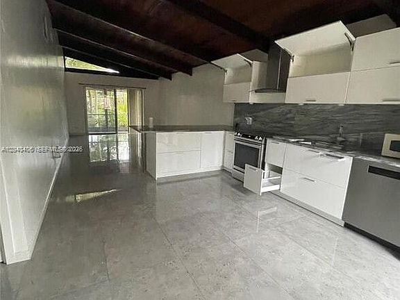 3rd image of 112 Fox Rd #2-50