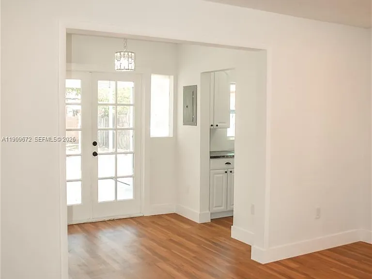 707 N J St — Photo 26