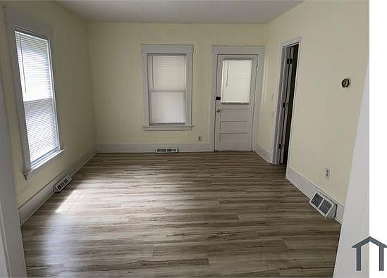 4th image of 2740 Albion St