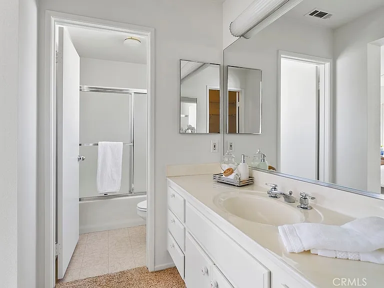 14870 Clementine Ct — Photo 7
