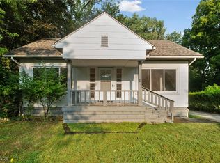 21 Cresswell Ave, Bedford, OH