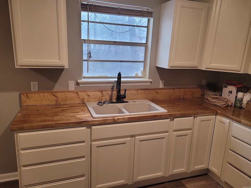 2nd image of 9104 Longacre Dr