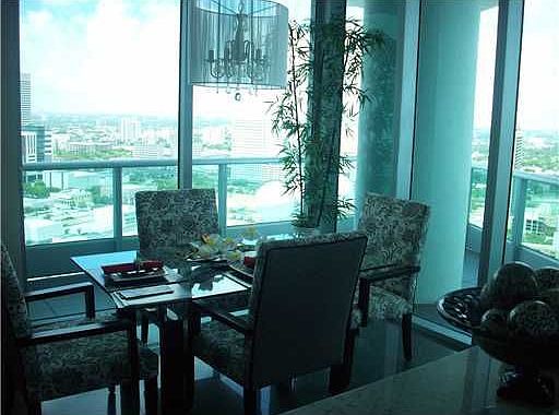 3rd image of 900 Biscayne 3212 #3212