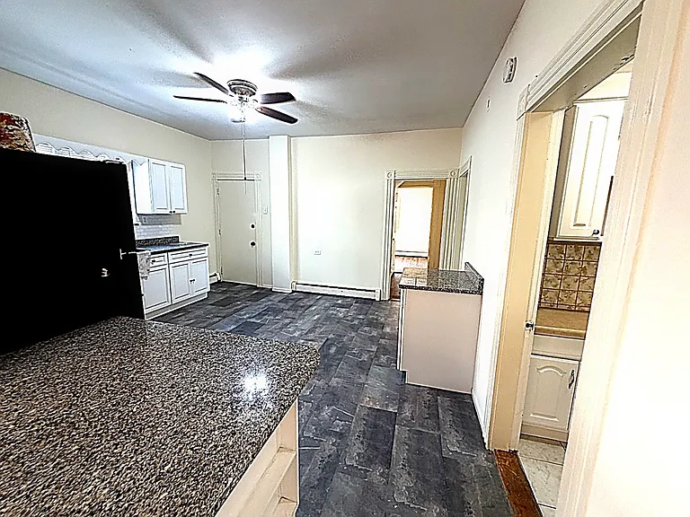 638 Pleasant St #1 — Photo 7