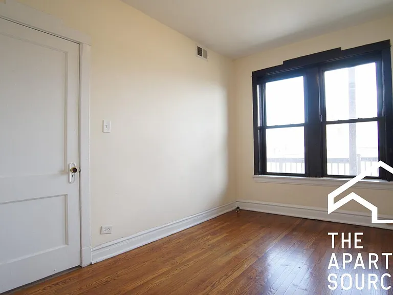 2645 N Sawyer Ave #47-2 — Photo 6