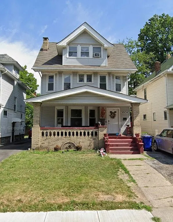 5 bed, 2.5 bath, 1654 sqft, $1,400 — Photo 1