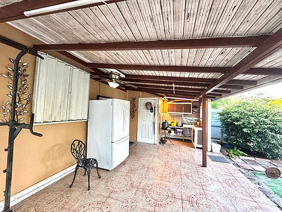 5th image of 380 Caroline Ave Unit B