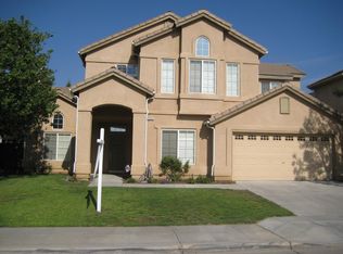 10682 N Spanish Bay Dr, Fresno, CA