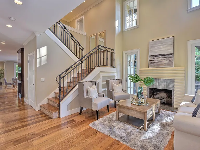 1190 Willow Glen Way — Photo 5