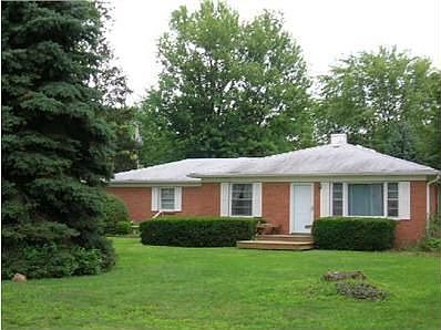5th image of 5701 W 71st St