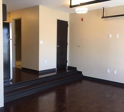 3rd image of 800 Q St #401