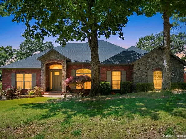 13870 Sunset Bay Blvd, Rogers, AR 72756