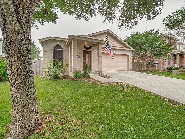 116 Pilot Point — Photo 2