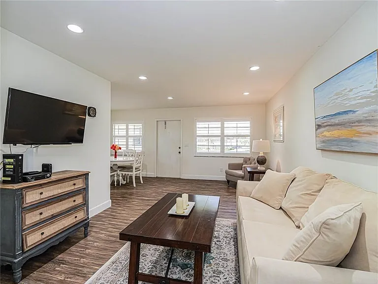 76 Royal Oak Dr #205 — Photo 13