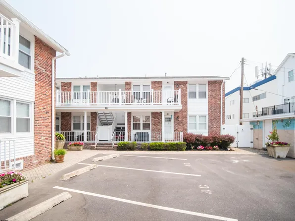 9711 Ventnor Ave APT 4B, Margate City, NJ 08402