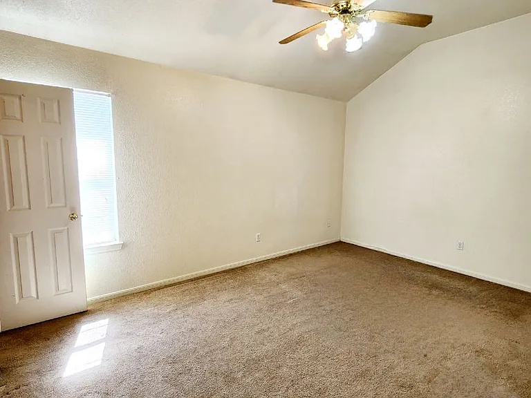 3208 Raven Dr — Photo 7
