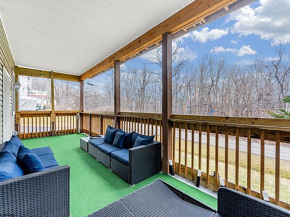 5th image of 701 Park Side Ln