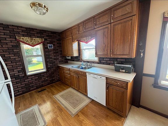 4th image of 223 N Leblond St