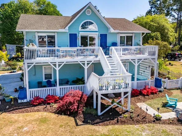 330 Cape Lookout Loop, Emerald Isle, NC 28594