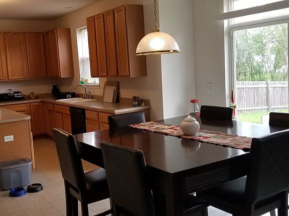 5th image of 2758 Liberty Lakes Blvd