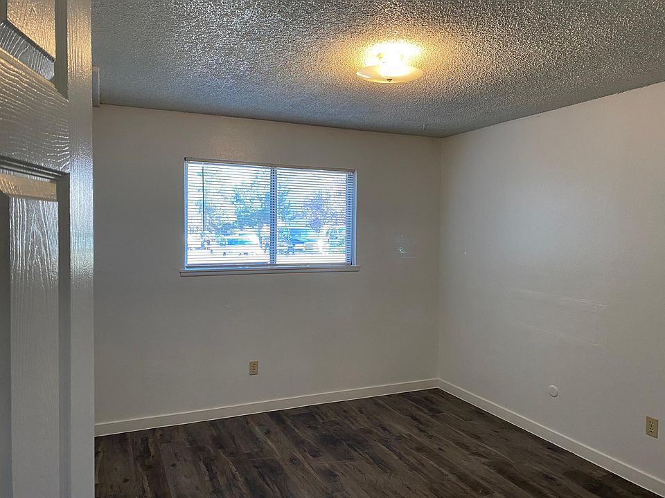 2nd image of 4808 E 12th St APT 2