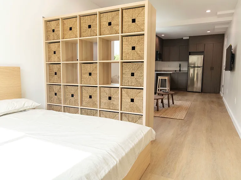 623 N Mariposa Ave #1/4 — Photo 22