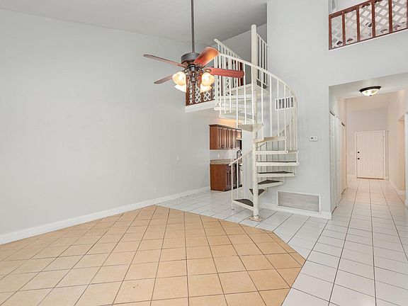 2nd image of 495 Valerie Dr
