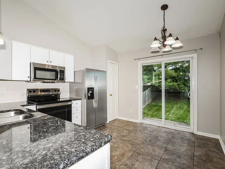 6439 Titania Dr — Photo 7