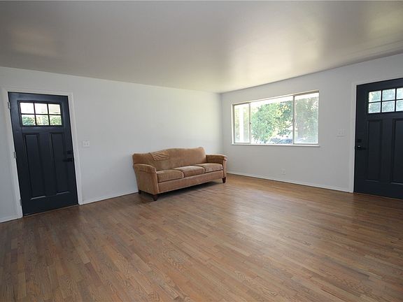 3rd image of 113 N Nolan Ave