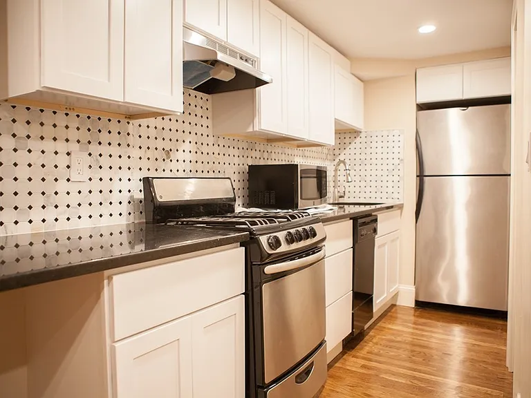 16 Temple St #4 — Photo 2