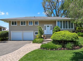 24 Tad Ln, Old Bethpage, NY 11804