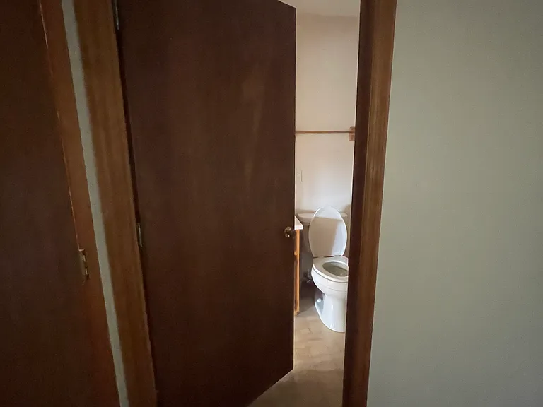 752 Meadow Brook Ln — Photo 7