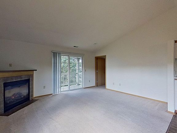 5th image of 2783 Gateway Ave APT 6