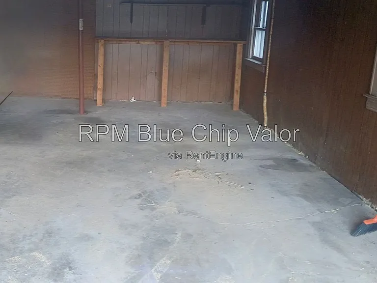 3406 Van Hook Ave — Photo 10
