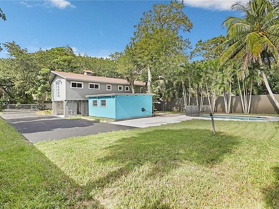 3rd image of 2505 SW 18th Street