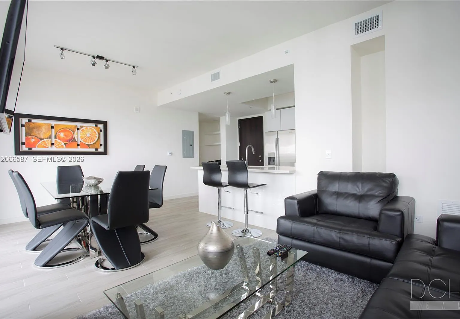 Nine At Mary Brickell Vil — Photo 1