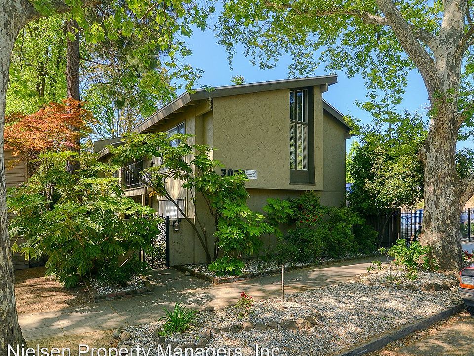1st image of 3008 E St #2