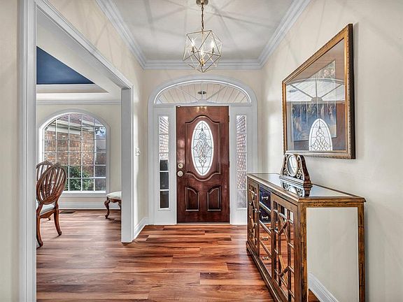 4th image of 4112 Brookhill Dr