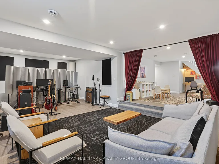 1583 Maxime St — Photo 23