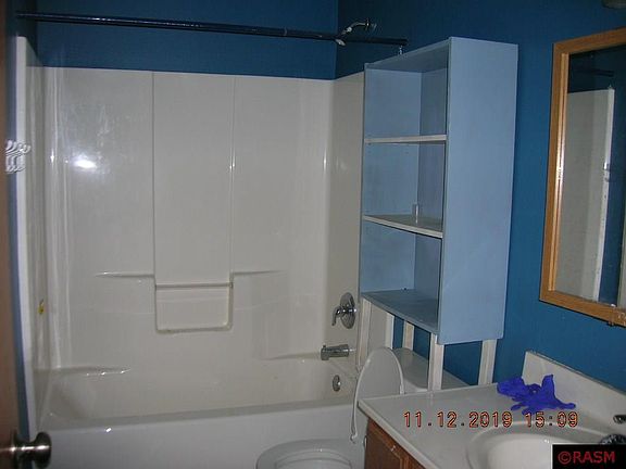 5th image of 301 Maverick Dr