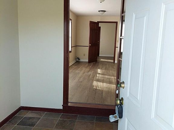 5th image of 40 N Green St