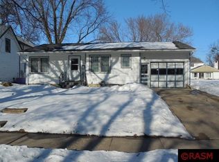 209 1st St SE, Madelia, MN 56062