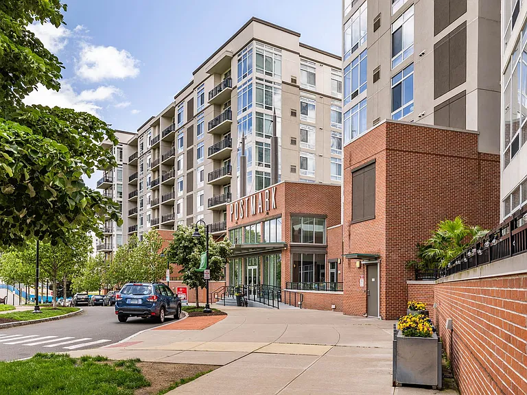 Postmark Apartments — Photo 11
