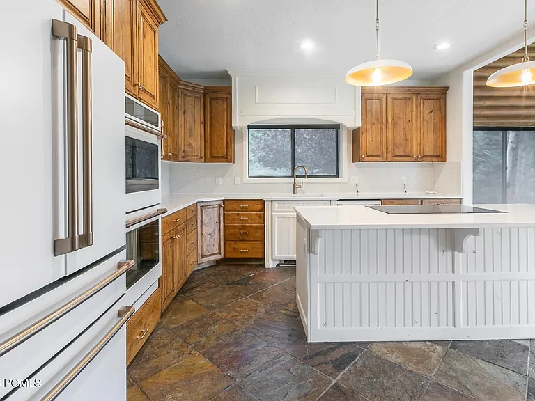 8766 N Daybreaker Dr — Photo 7
