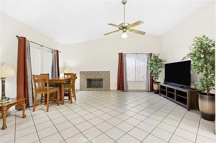 Building Photo - 25529 Brodiaea Ave