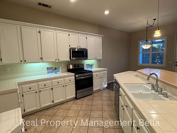5th image of 29790 Painted Desert Dr