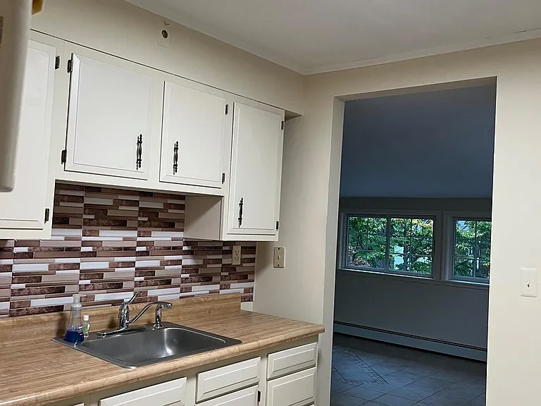 53 Willow Ln — Photo 4