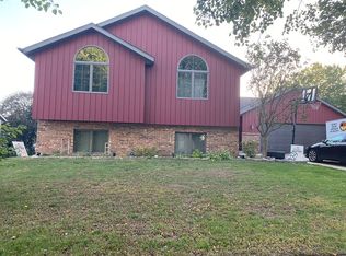 3206 Wembley Ln NW, Rochester, MN 55901