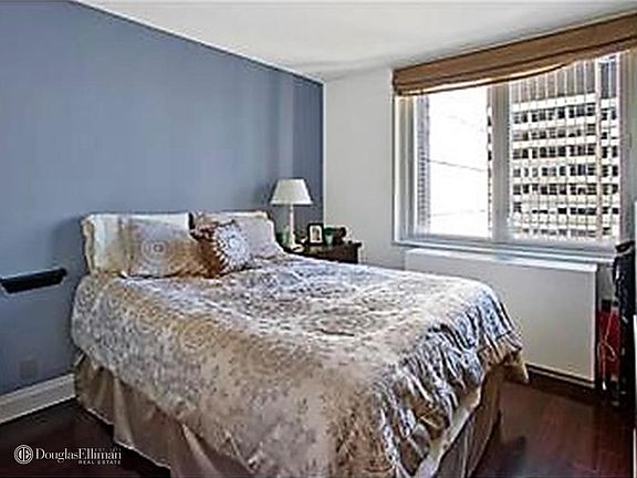 3rd image of 211 E 46th St #27A